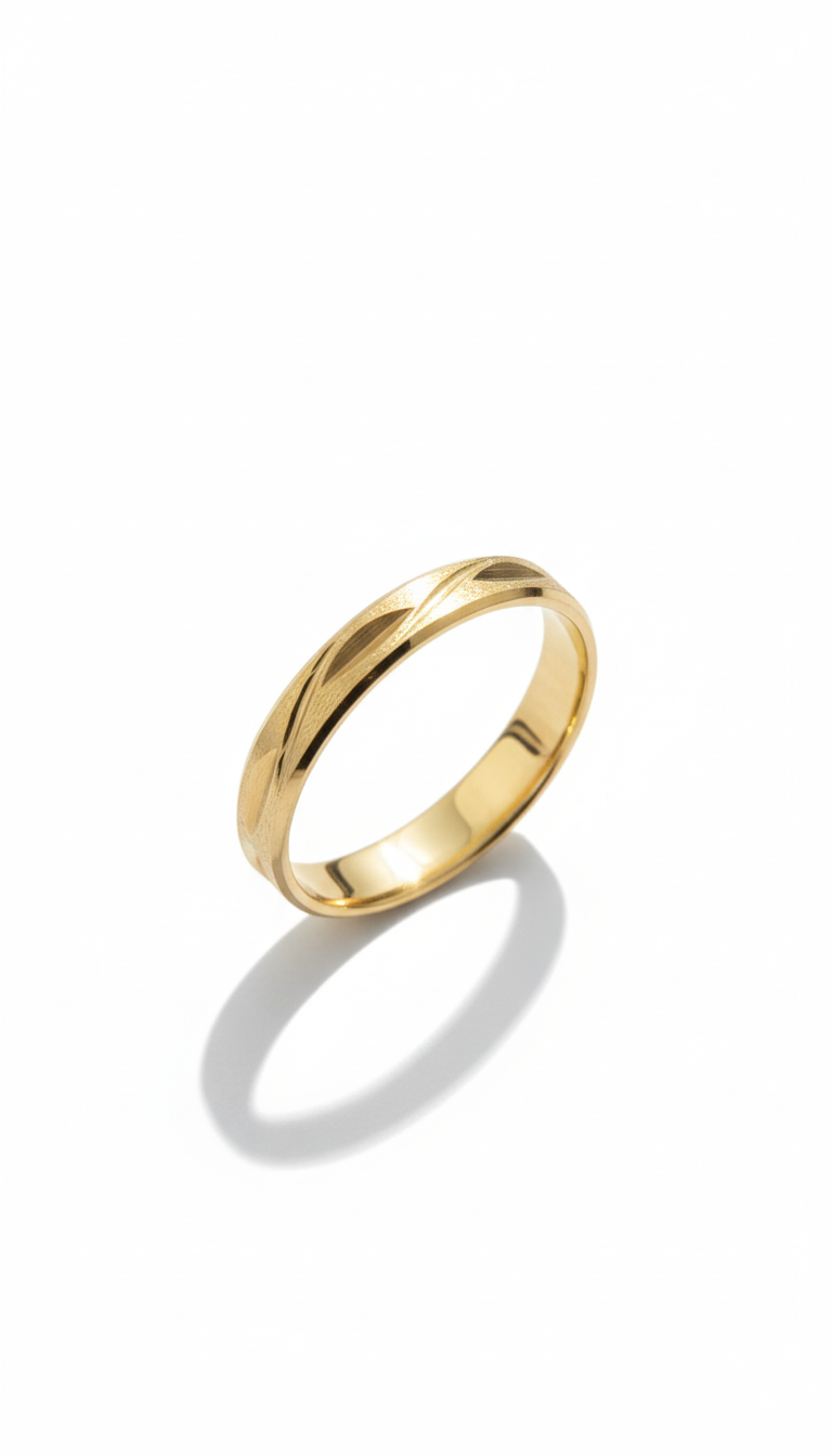 Anel Banhado a Ouro com Acabamento Fosco e Polido