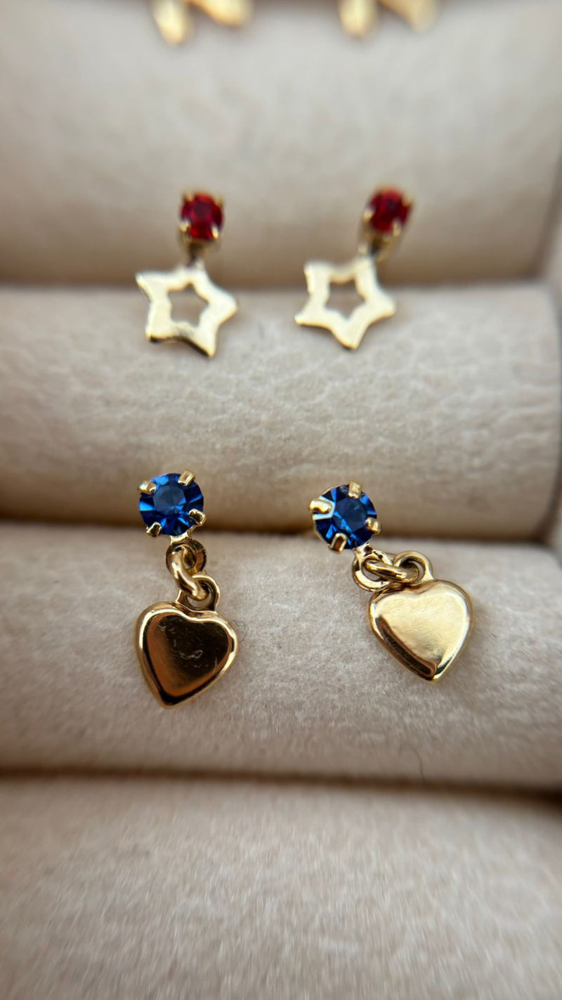 Brinco Coração Banhado a Ouro com Pedra Azul