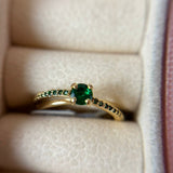 Anel Solitário Verde Banhado a Ouro