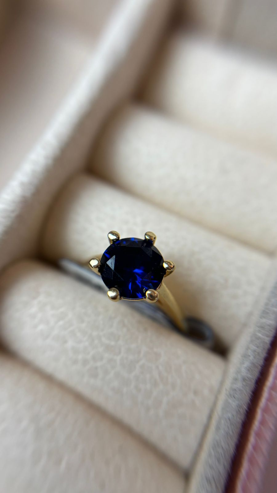 Anel Solitário Azul Banhado a Ouro