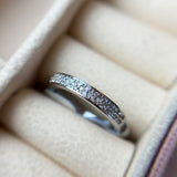 Anel Cravejado Banhado a Ródio