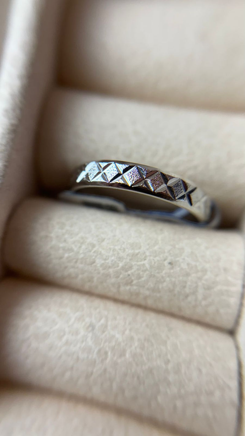 Anel Geométrico Banhado a Ródio