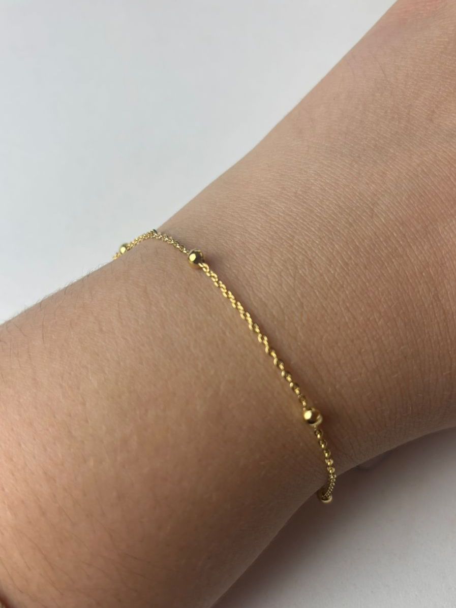 Pulseira Banhada a Ouro com Esferas Delicadas